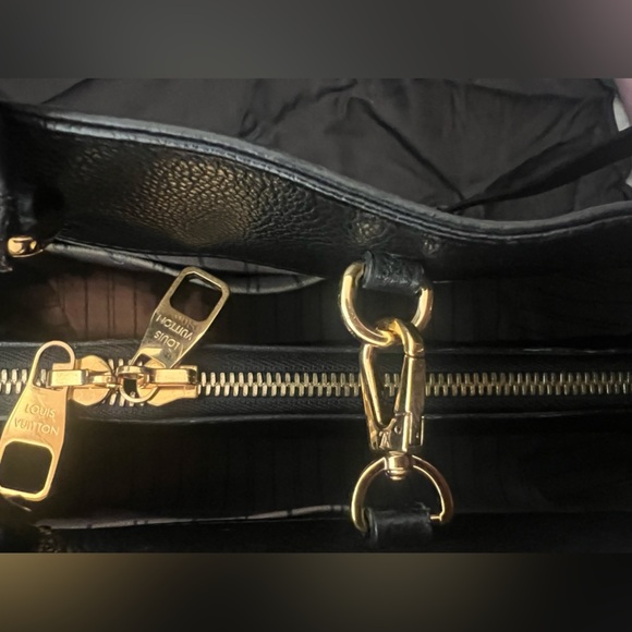 Louis Vuitton Montaigne MM Leather Handbag with Strap - Picture 14 of 14
